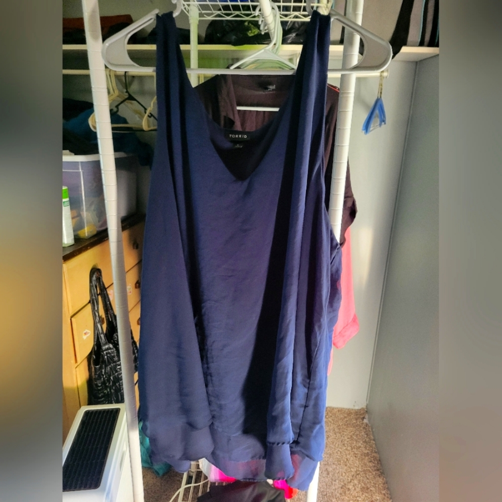 Torrid crepe tank top double layer size 4